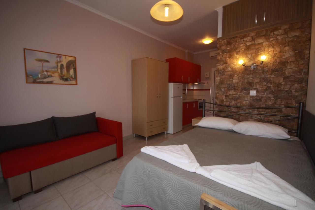 Zephyros Rooms Órmos Panajías Eksteriør bilde