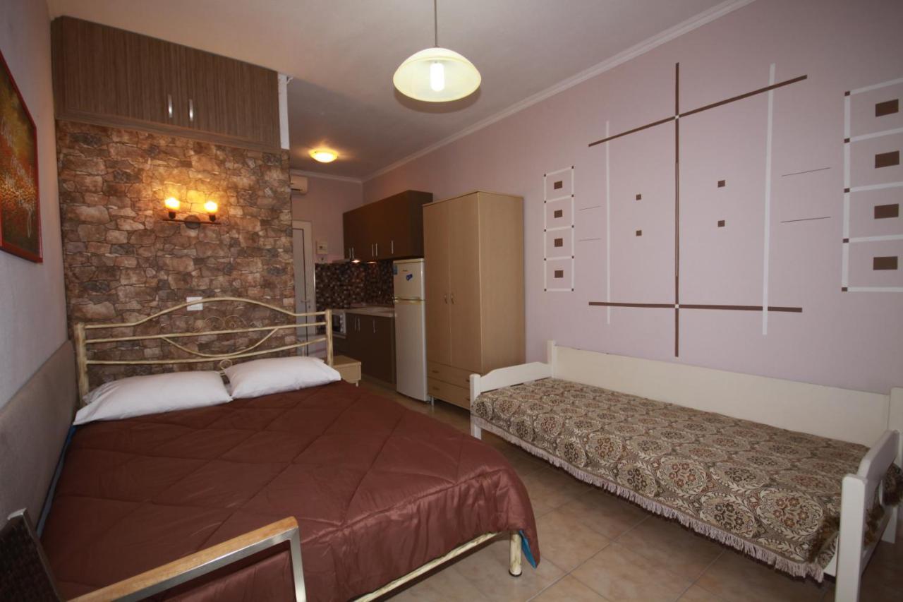 Zephyros Rooms Órmos Panajías Eksteriør bilde
