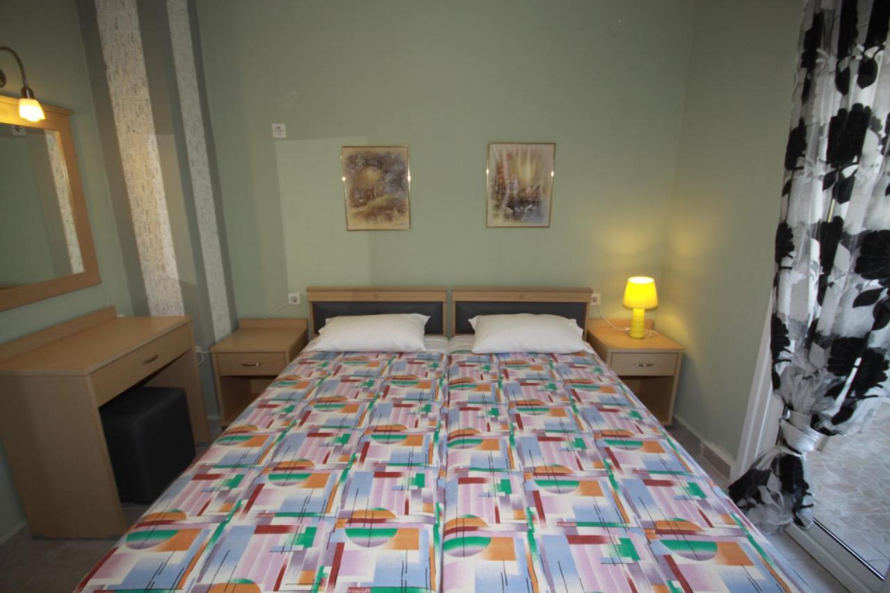 Zephyros Rooms Órmos Panajías Eksteriør bilde