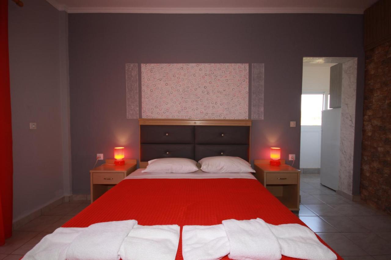 Zephyros Rooms Órmos Panajías Eksteriør bilde
