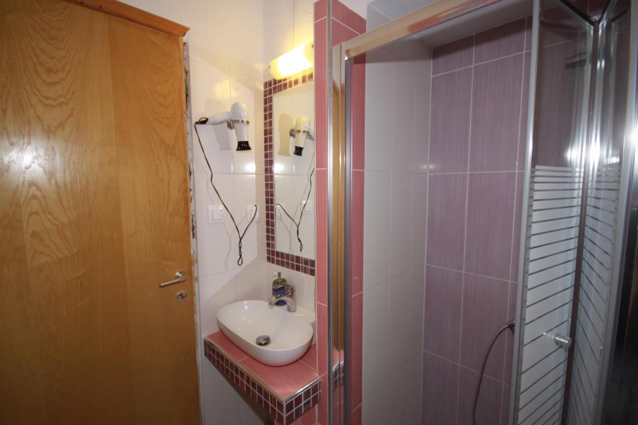 Zephyros Rooms Órmos Panajías Eksteriør bilde