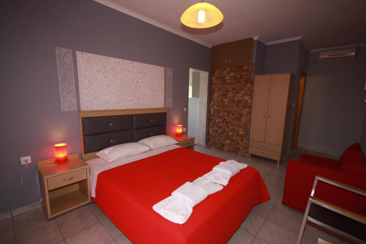 Zephyros Rooms Órmos Panajías Eksteriør bilde